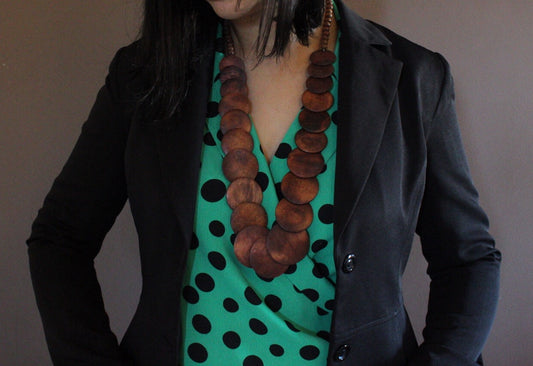 Round wood necklace