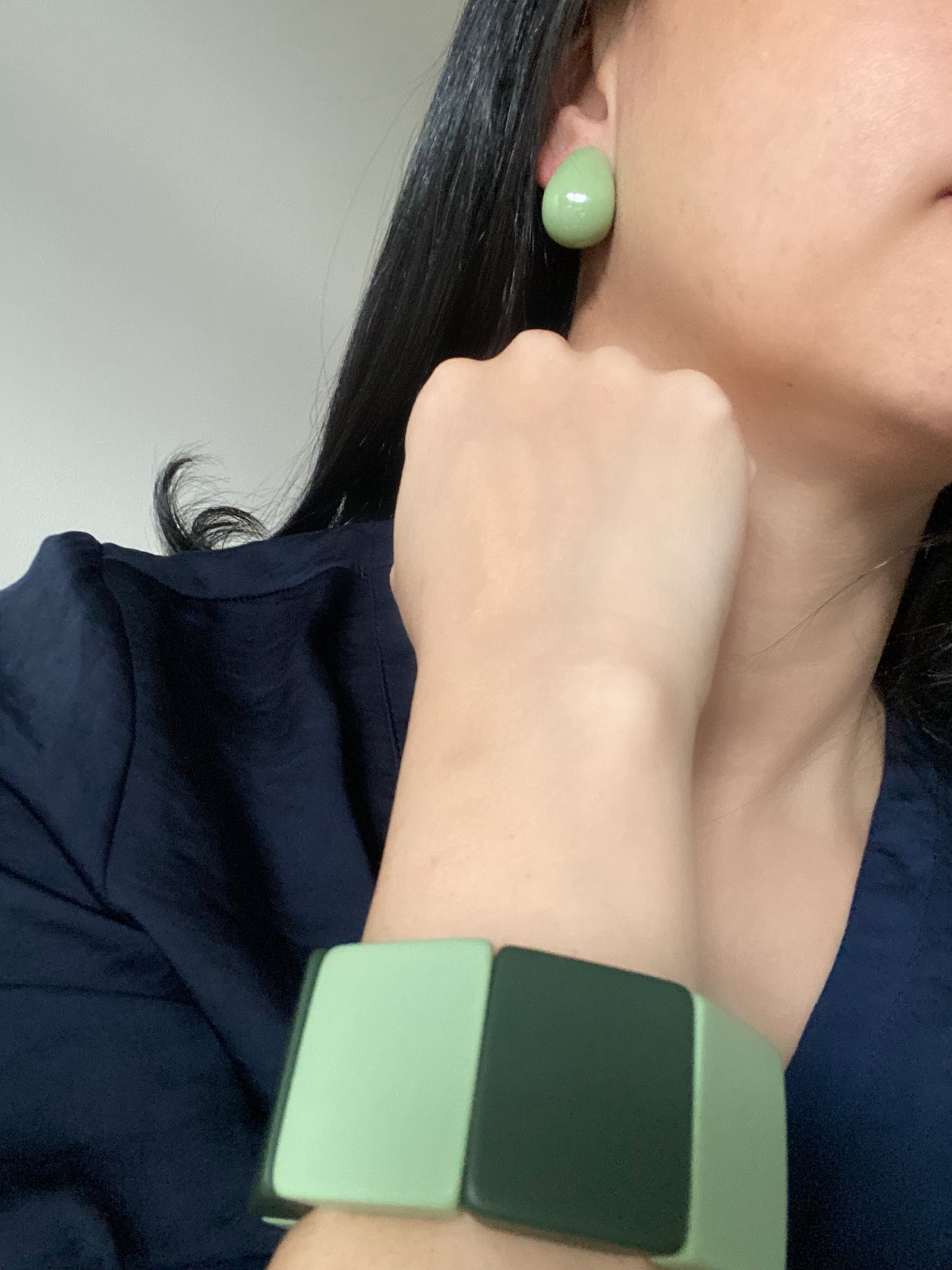 Green bracelet and earring set | Resin
